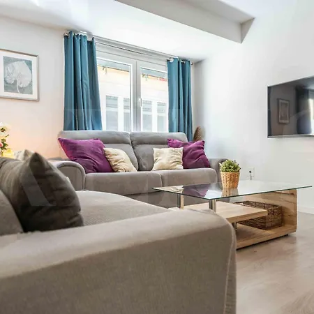 Cosy Flat With Private Balcony - Historic Center By Rems Апартаменты *